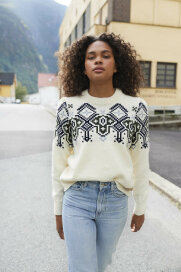 Svanøy Womens Sweater - White