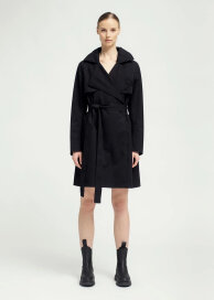 BRGN Yr Raincoat Black